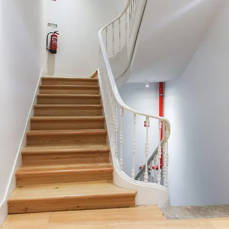 Prime 2024 Chiado Historic Private Terrace 펜션 *