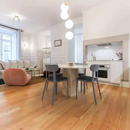 Prime 2024 Chiado Historic Private Terrace ליסבון